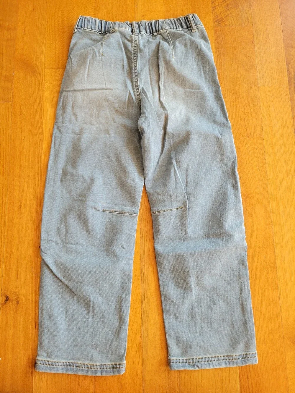 Nwt Girls size 10 jeans - Girls Light Wash Denim Barrel Jeans size 10
